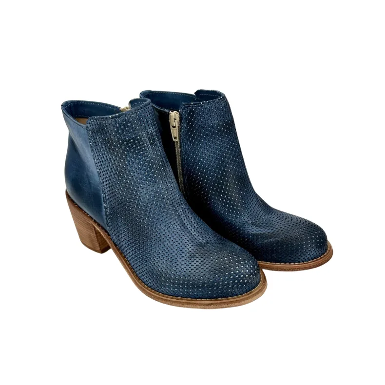 Ankle Boot In Brushed Nubuck Leather Jeans With Zip
