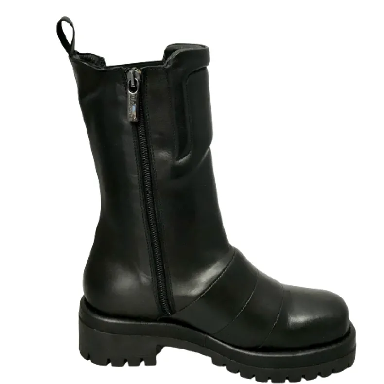 Ankle Boot With Elastic And Zip