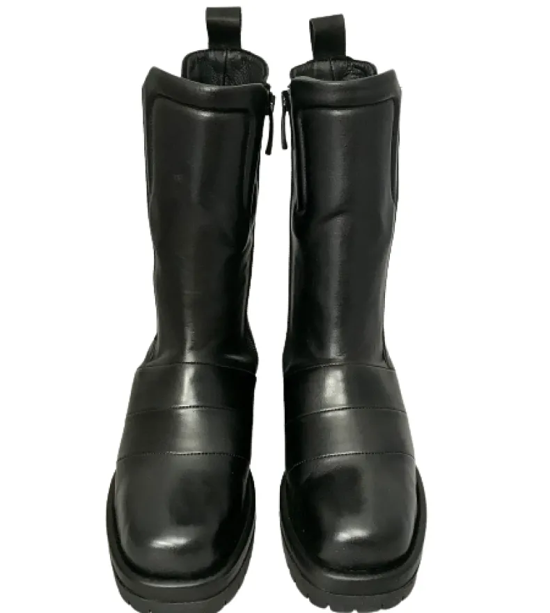 Ankle Boot With Elastic And Zip