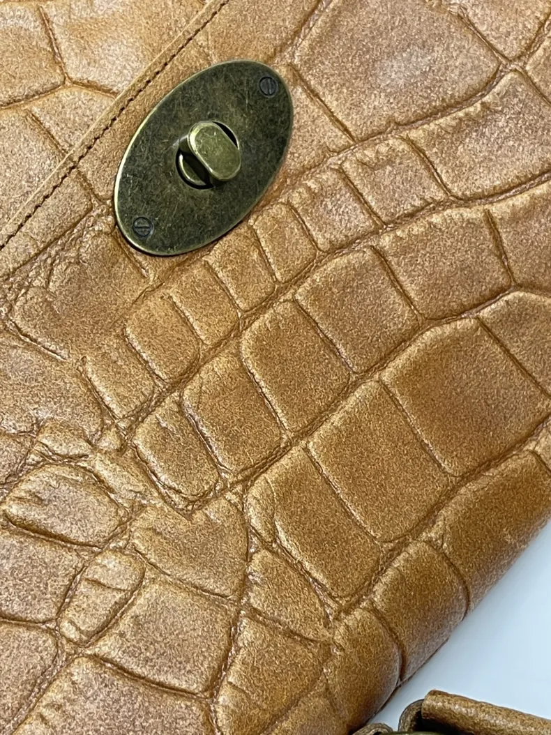 Betty – Crocodile Leather Postman