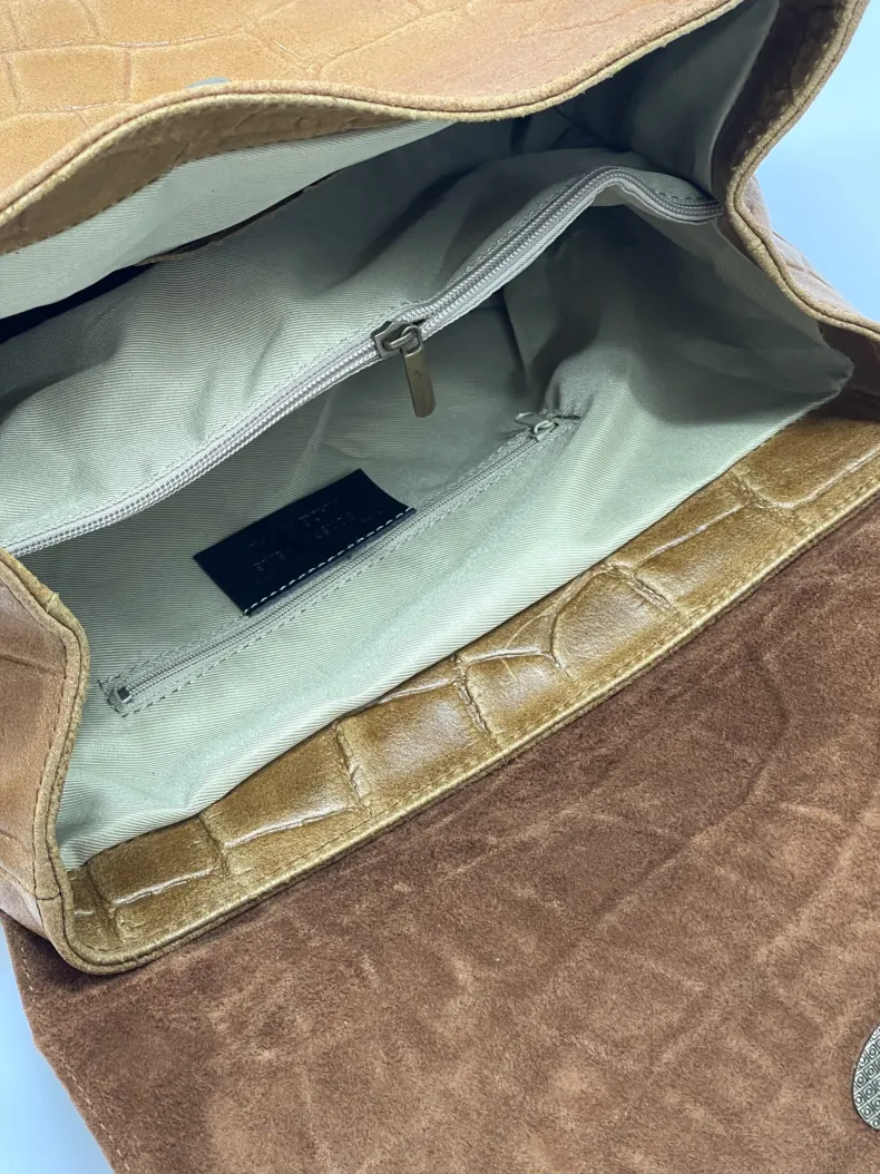 Betty – Crocodile Leather Postman