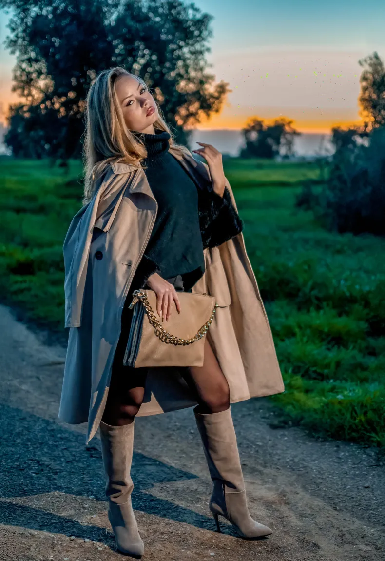 Big Pearl – Clutch With Three Compartments And Chain