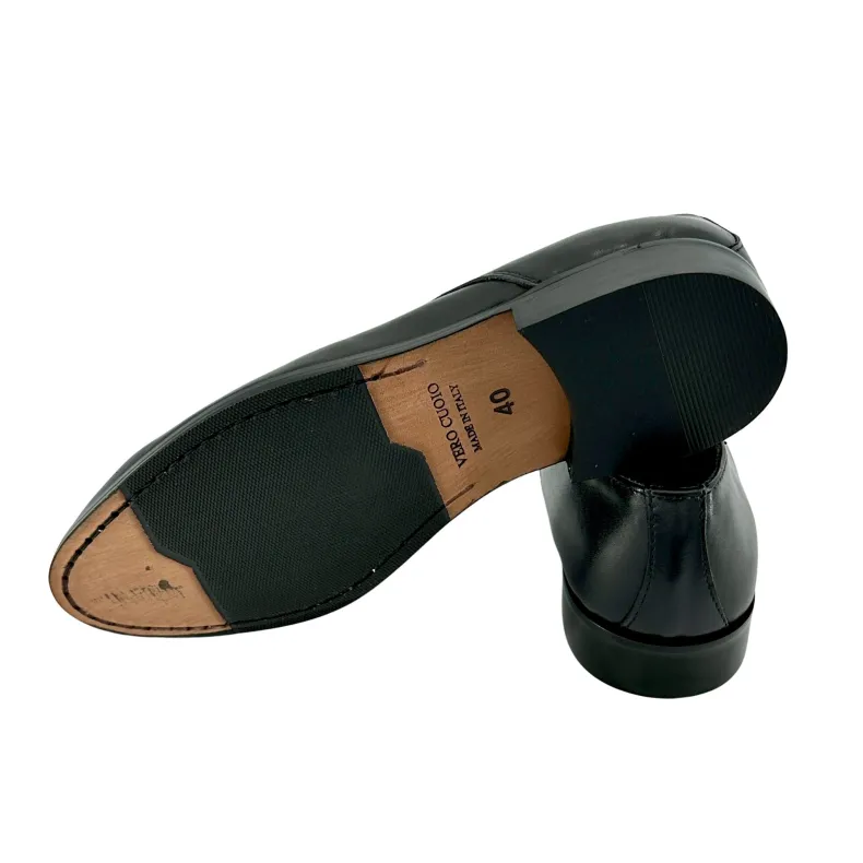 Black Derby Lace-up Shoes With Smooth Blake Construction