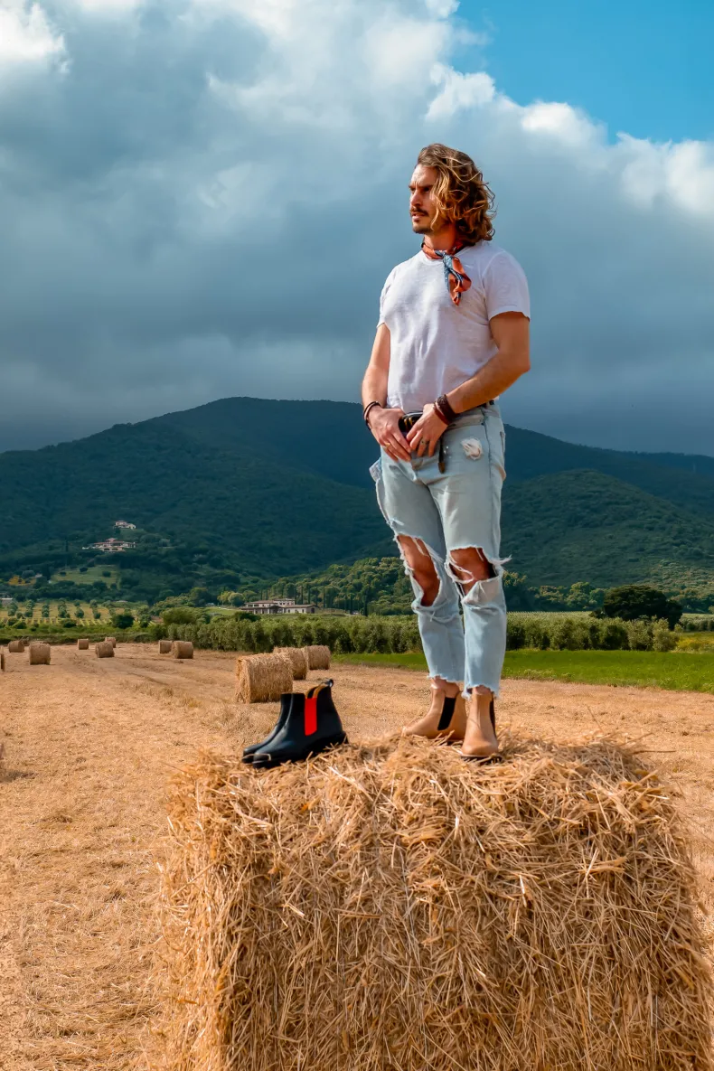 Black Handcrafted Beatles In Greased Leather