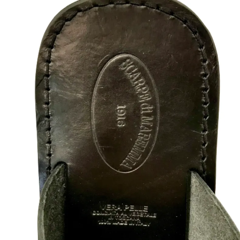 Black Leather Slipper Mod. 7046