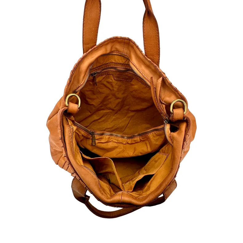 Dalia – Handcrafted Washed Leather Bag