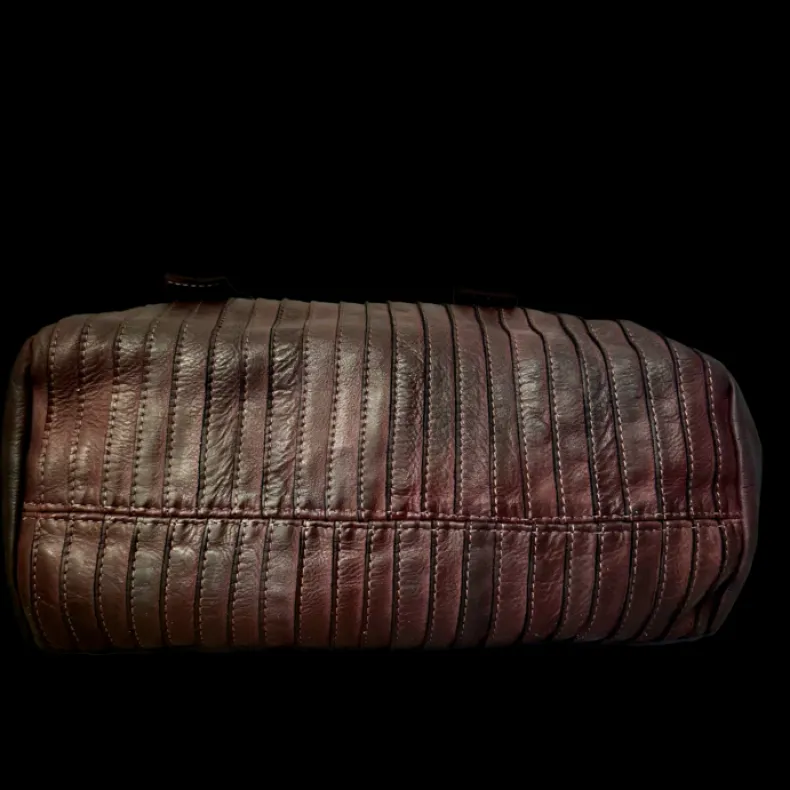 Dalia – Handcrafted Washed Leather Bag