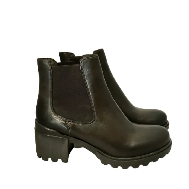 Dark Brown Beatles With Heel