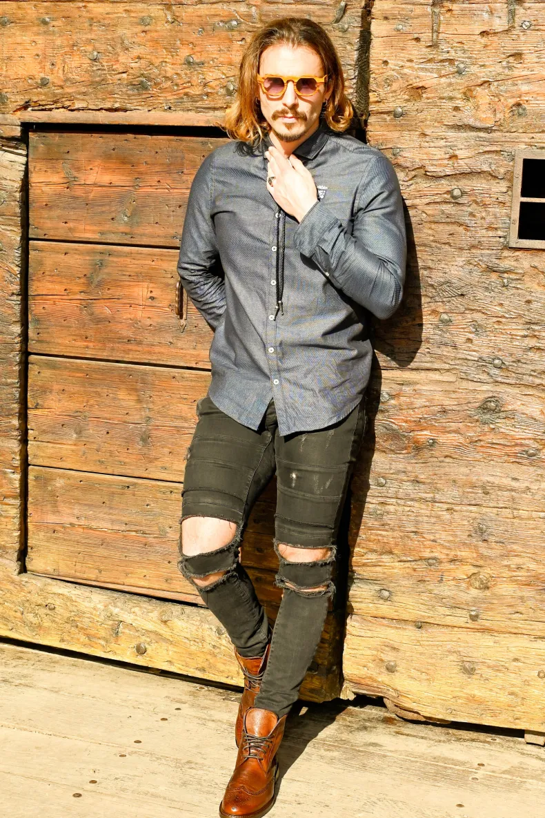 Handcrafted Amphibian In Brown Dipped Buffalo