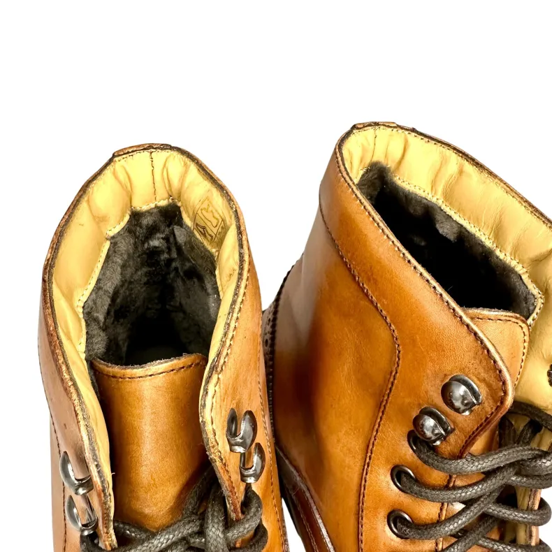 Handcrafted Amphibian With Blake Stitched Lamb Fur