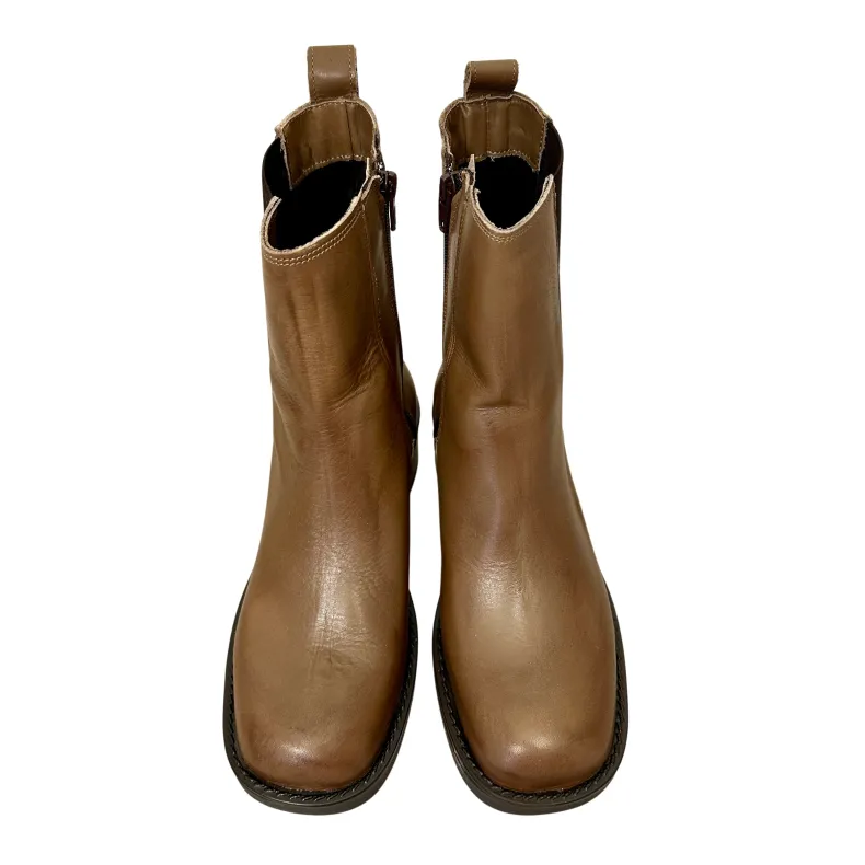 Handcrafted Beatles With Square Toe