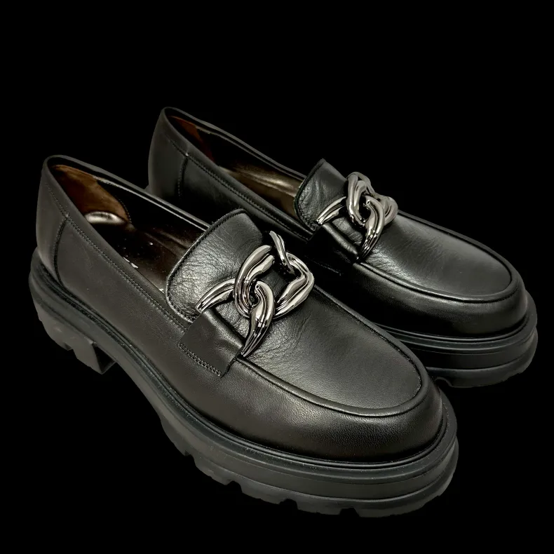 Handcrafted Moccasin In Black Leather