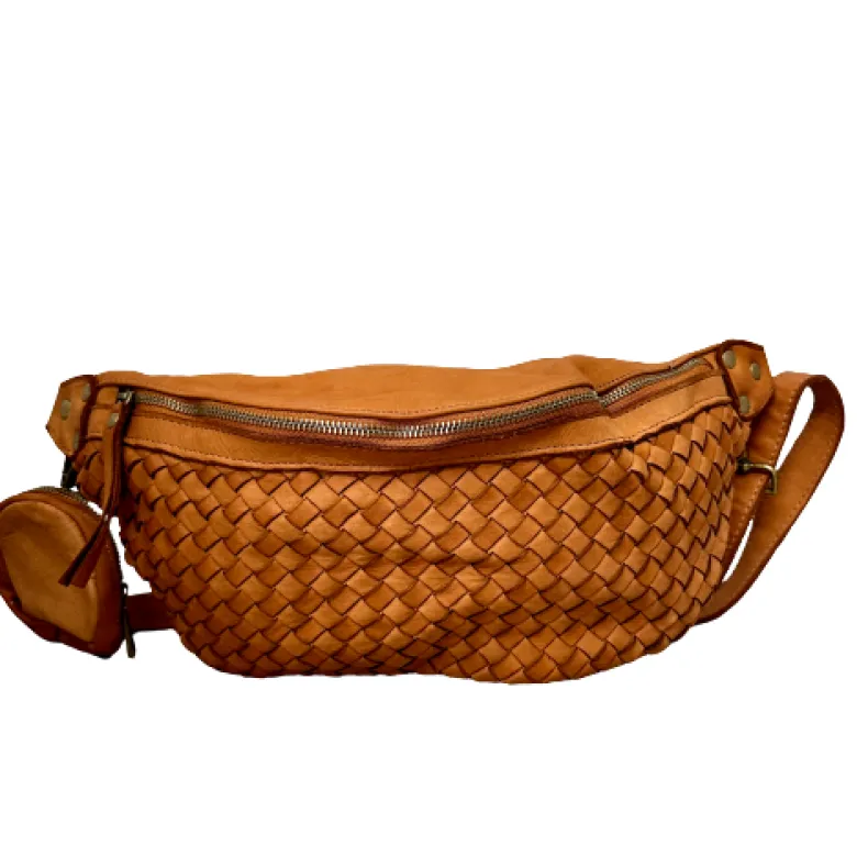 Handcrafted Pouch In Woven Leather With Coin Purse