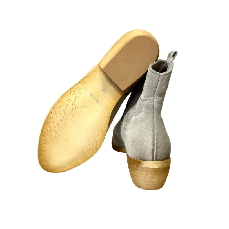 Handcrafted Texan In Gray Brushed Nubuck