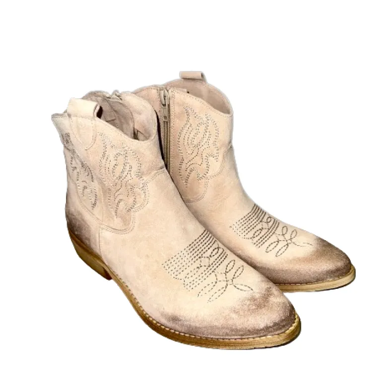 Handcrafted Texan In Powder Pink Brushed Nubuck