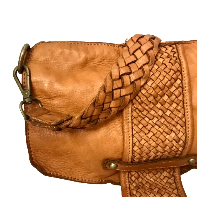 Handmade Bag In Washed Leather With Braided Handle