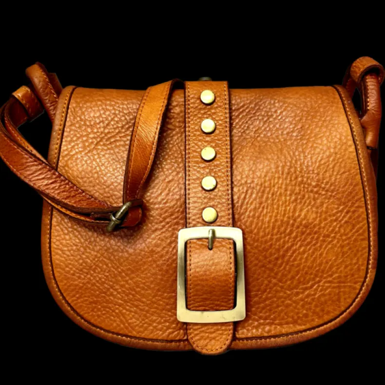 Handmade Bag In Washed Leather With Buckle