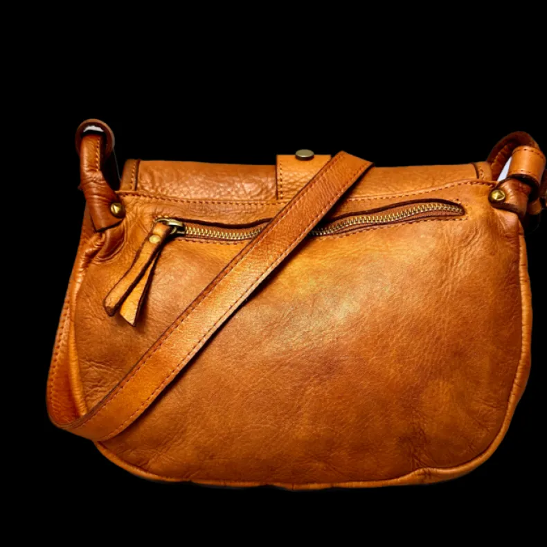 Handmade Bag In Washed Leather With Buckle