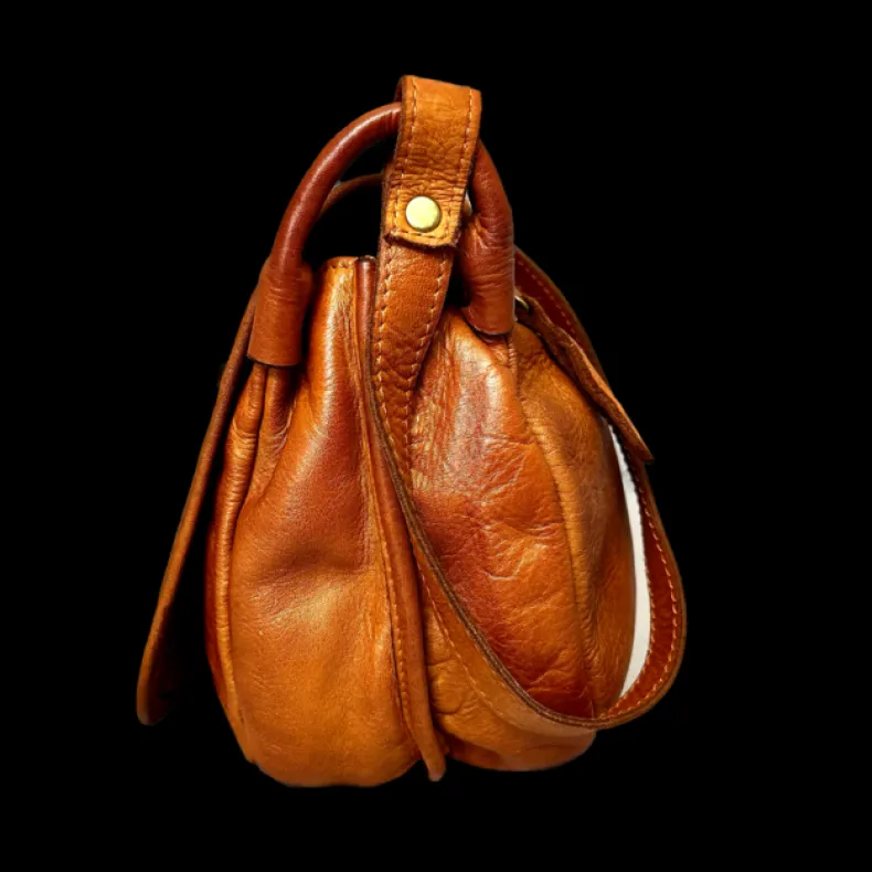 Handmade Bag In Washed Leather With Buckle