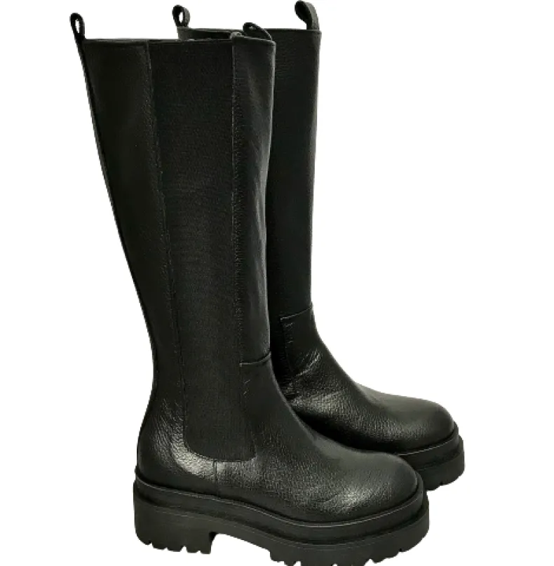 High Boot With Elastic And Zipper