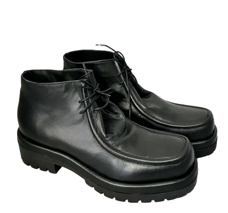 Lace-up In Black Leather