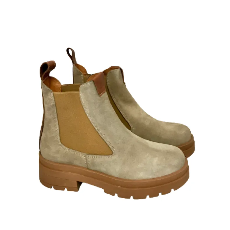 Low Handcrafted Beatles In Dove Gray Suede