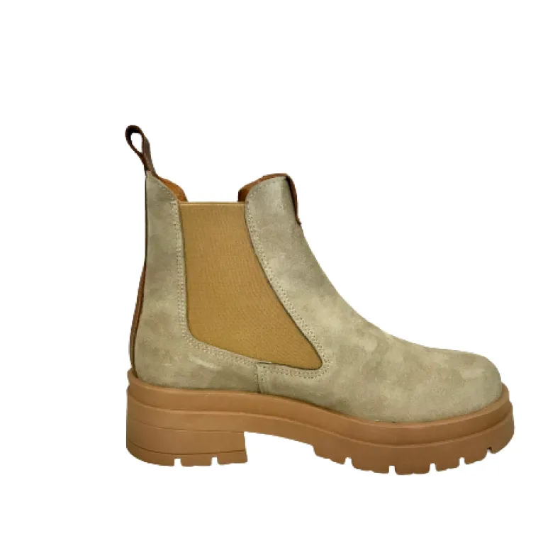 Low Handcrafted Beatles In Dove Gray Suede