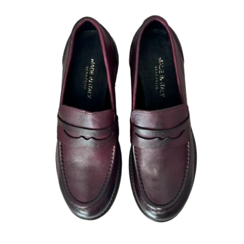 Moccasin In Burgundy Dipped Leather Blake Stitching