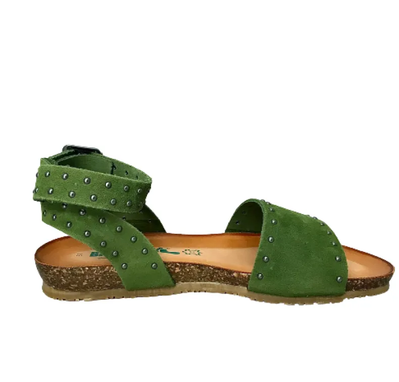 Sandal Tied To The Green Ankle Bionatura