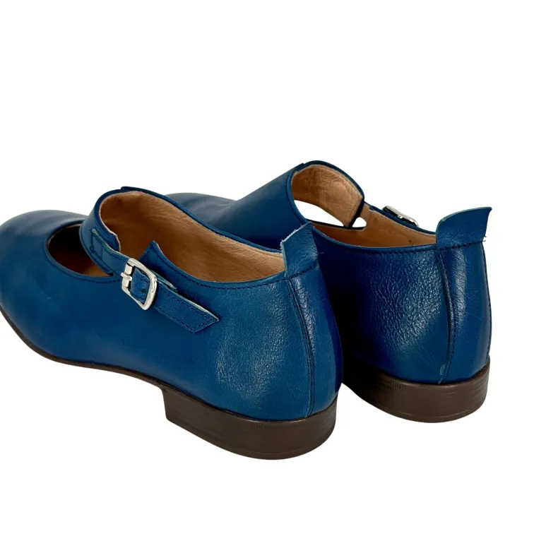 Shoe With Handcrafted Buckle In Blue Dipped Leather