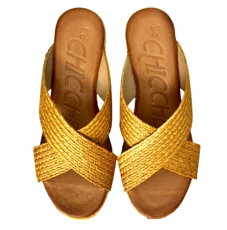 Wedge With Double Band In Mustard Raffia