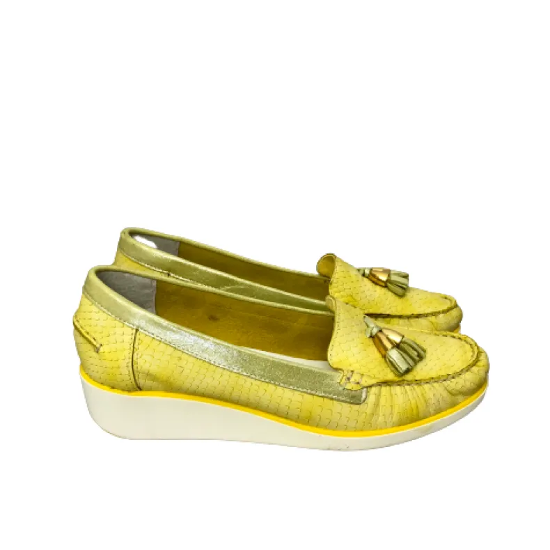 Yellow Moccasin